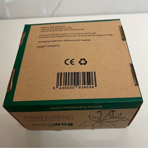 BAMBAW COCONUT SET WITH WOODEN CUTLERY SET OF TWO WOODEN BOWLS - Picture 15 of 15